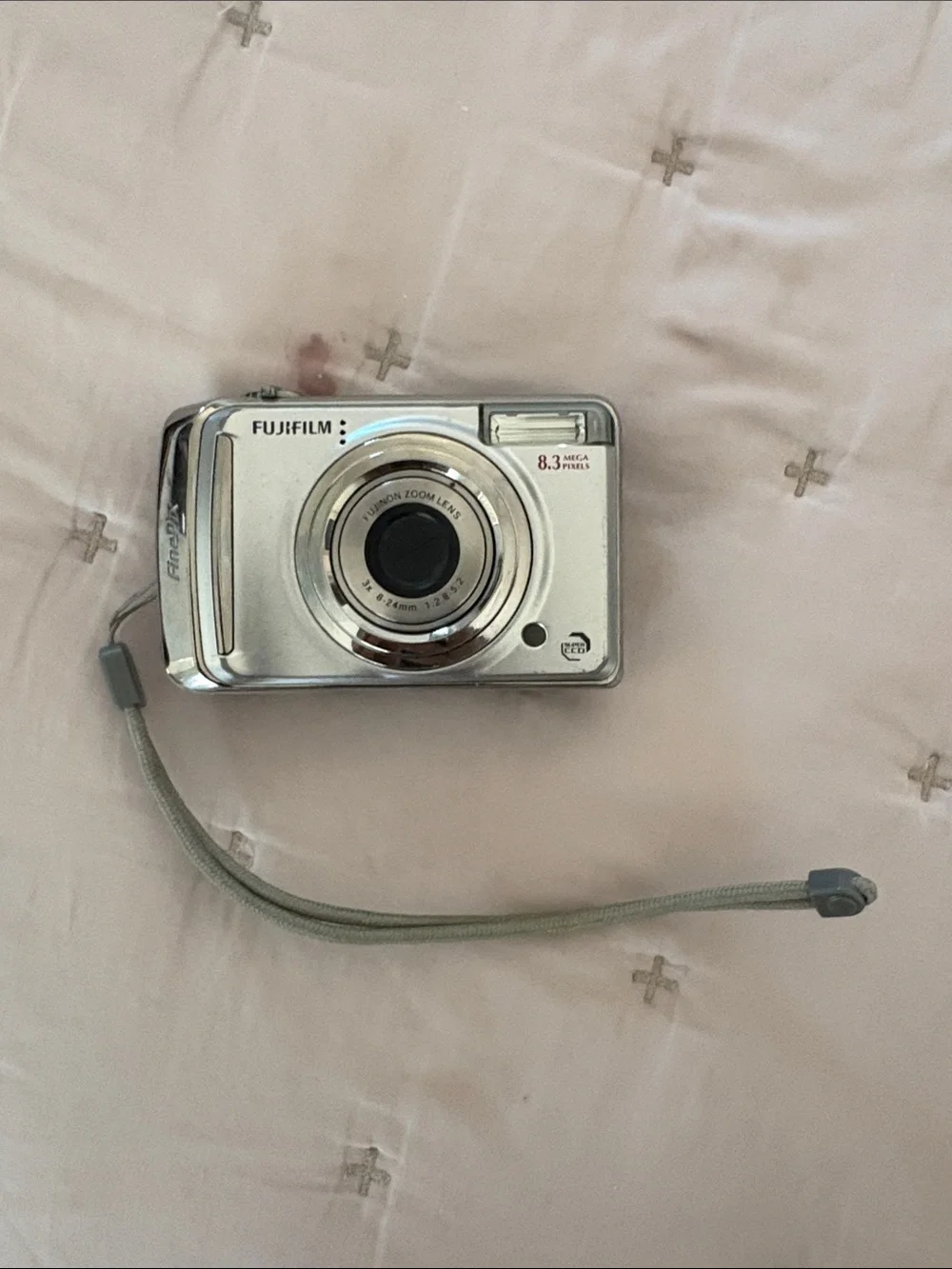 Works! New battery. Fujifilm finepix a800 y2k  Compact Digital Camera in Silver